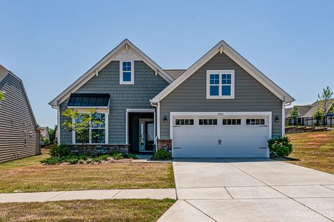 15037 Arlington House Drive