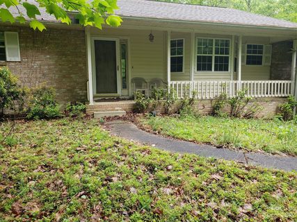 208 Thistledown Court sold home in Hunters Glen, Hendersonville, NC