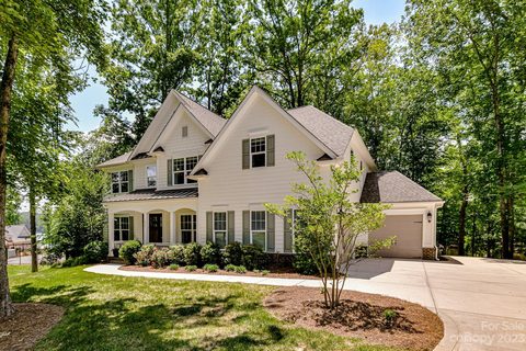 224 Seven Oaks Landing