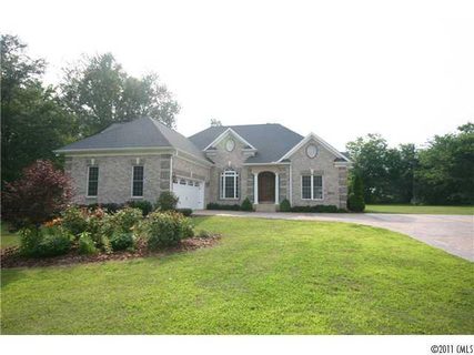 9445 Horseshoe Circle 33 sold home in Black Horse Run, Fort Mill, SC