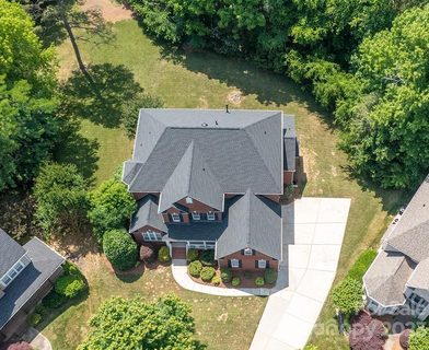 2512 Cornwall Court