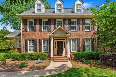 6907 Foxglove Drive sold home in Foxglove, Charlotte, NC