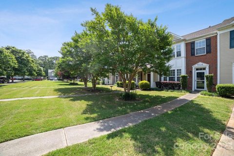 9526 Inglenook Lane sold townhome in Village Of Rosedale, Huntersville, NC
