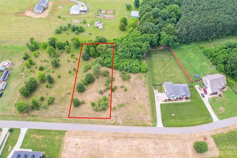 5525 Harvest Hills Road sold lot in Harvest Hills, Bessemer City, NC