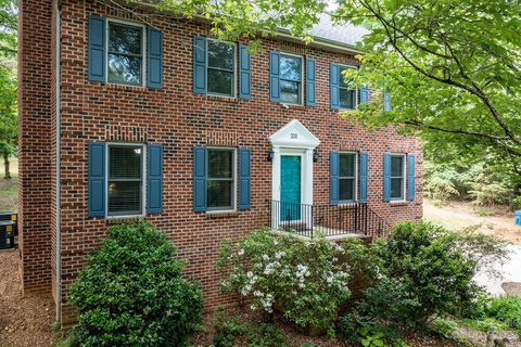 211 Fox Ridge Lane sold home in Hunters Chase Estates, Hickory, NC