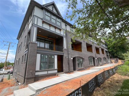 Previously sold for $703,290