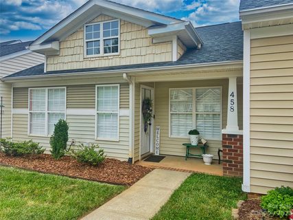 458 Lexie Lane