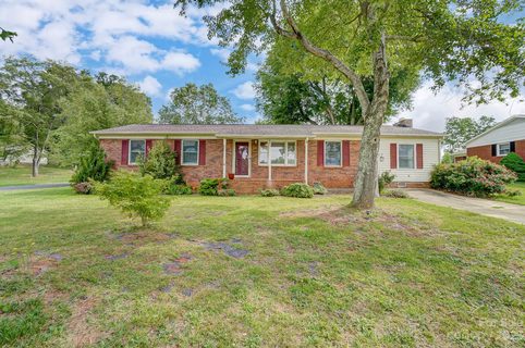 744 Ike Lynch Road sold home in Goodwill Acres, Dallas, NC