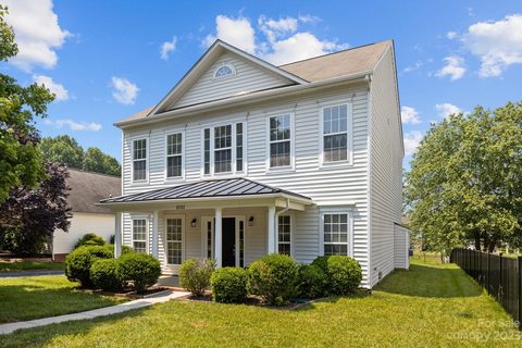 6733 Tanners Creek Drive