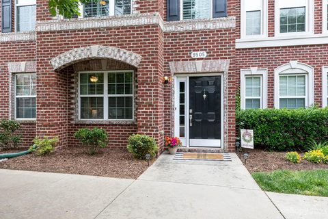9505 Kings Parade Boulevard sold townhome in The Avenues at Ayrsley, Charlotte, NC