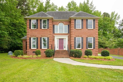 1042 Estate Drive sold home in Springlake Estates, York, SC