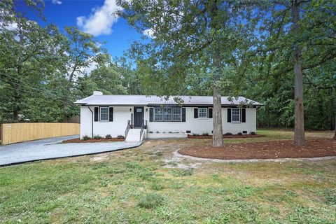 1106 Forest Drive sold home in Whispering Pines, Marshville, NC