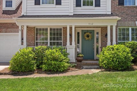 932 Timber Knoll Drive sold home in Matthews Estates, Matthews, NC