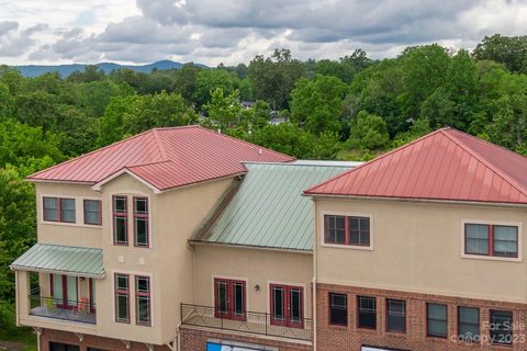 475 Church Street B sold condo in Beacon Commons, Hendersonville, NC