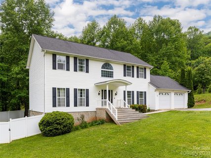 15 Kylie Grace Lane sold home in Ruth Villa, Candler, NC