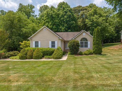409 Mooreland Drive sold home in Forest Meadow, Conover, NC