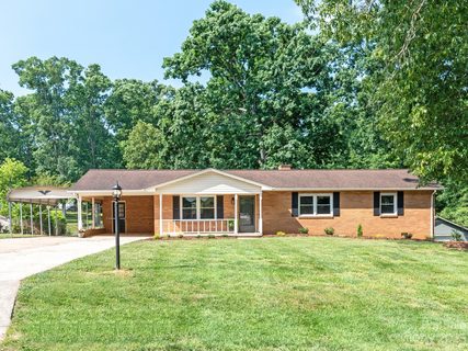 5208 Spring Lane sold home in Suburban Acres, Shelby, NC