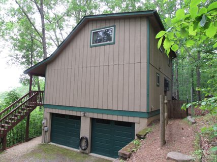 453 Wendy Way sold home in Highland Terrace, Clyde, NC