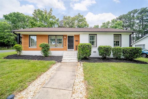 7424 Thorncliff Drive