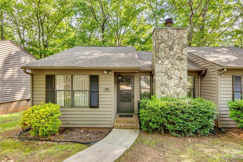 390 Tall Oaks Trail