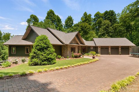 188 Begonia Drive sold home in Sanctuary Cove, Waynesville, NC