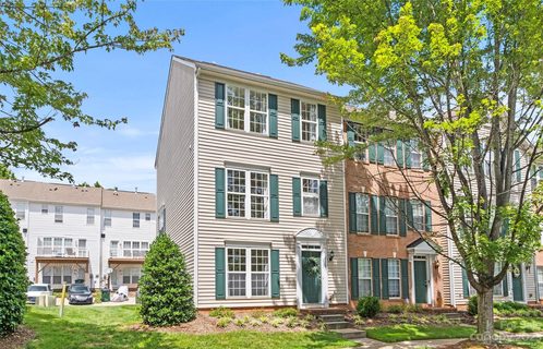 15679 King Louis Court
