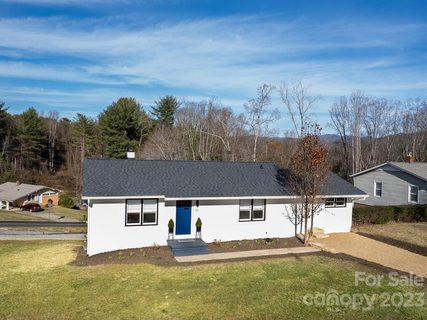 10 Skylyn Court sold home in Richmond Hill Park, Asheville, NC