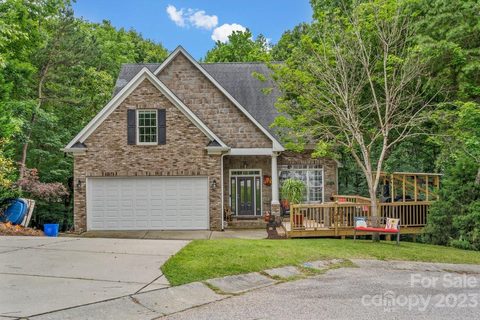 25078 Woodhaven Drive