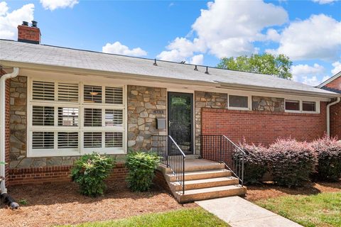 4733 Woodlark Lane