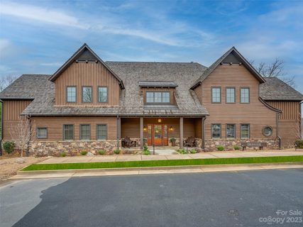 275 Clubhouse Lane C-101
