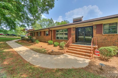 204 Dogwood Drive