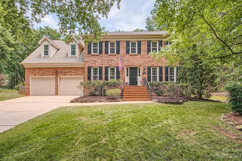 7212 Crown Colony Drive sold home in Crown Colony, Charlotte, NC