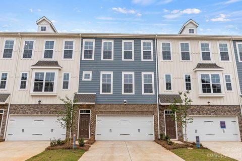 6989 Waterstone Drive 4