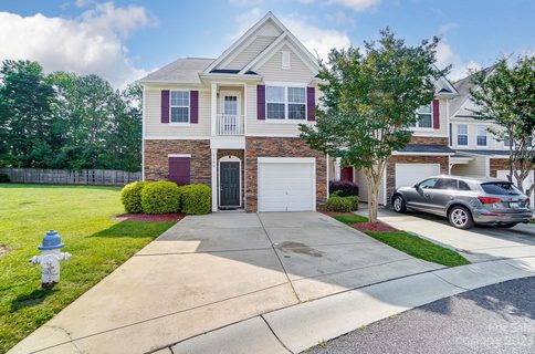 2100 Shady Pond Drive sold townhome in Harpers Mill, Lake Wylie, SC