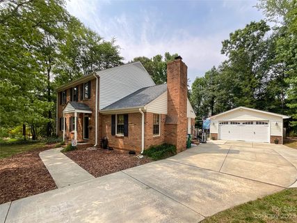 9101 Raintree Lane
