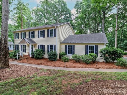10501 Stonemede Lane sold home in Providence Ridge, Matthews, NC