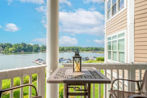 637 Williamson Road 209 sold home in Harbor Point Village, Mooresville, NC