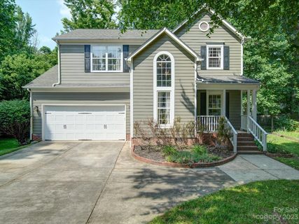 8735 Woodhill Manor Court sold home in Cambridge Commons, Charlotte, NC