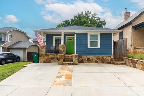 607 Campus Street