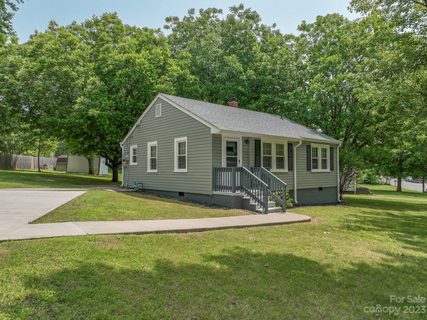 130 Willowbrook Circle sold home in Woodcrest, Lexington, NC