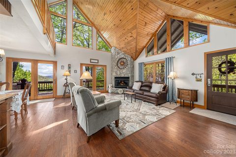 200 Kings Ridge sold home in Sherwood Mountain, Maggie Valley, NC