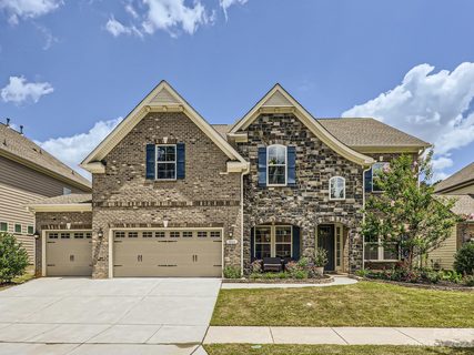 Previously sold for $841,001