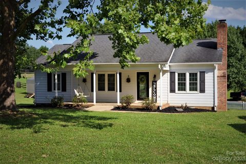 2601 Foxworth Drive sold home in Glen Eagles, Monroe, NC