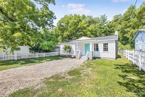 729 Pennsylvania Avenue sold home in Oakview Terrace, Charlotte, NC
