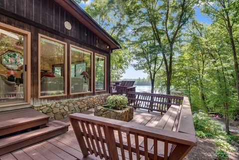 1166 Cartwright Drive sold home in Caldwell Acres, Catawba, NC