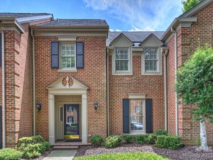 2805 Sharon View Road