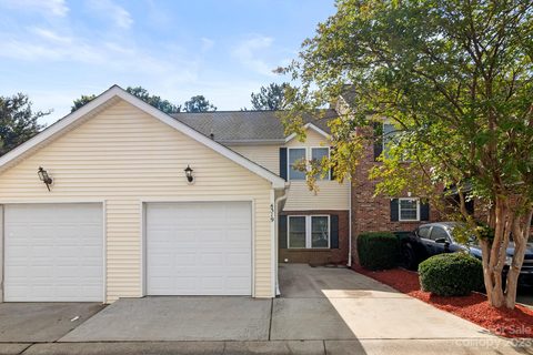 4319 Laurel Hill Lane sold home in Oak Hill Village, Charlotte, NC