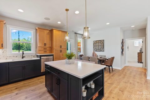 714 Sunharvest Lane