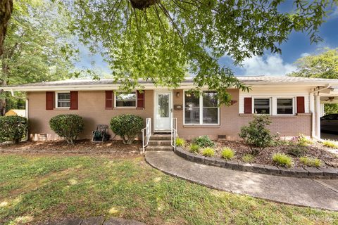 5509 Torrence Street sold home in Lake Forest, Charlotte, NC