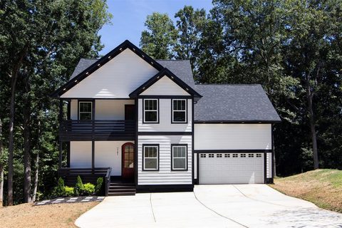 Previously sold for $470,000